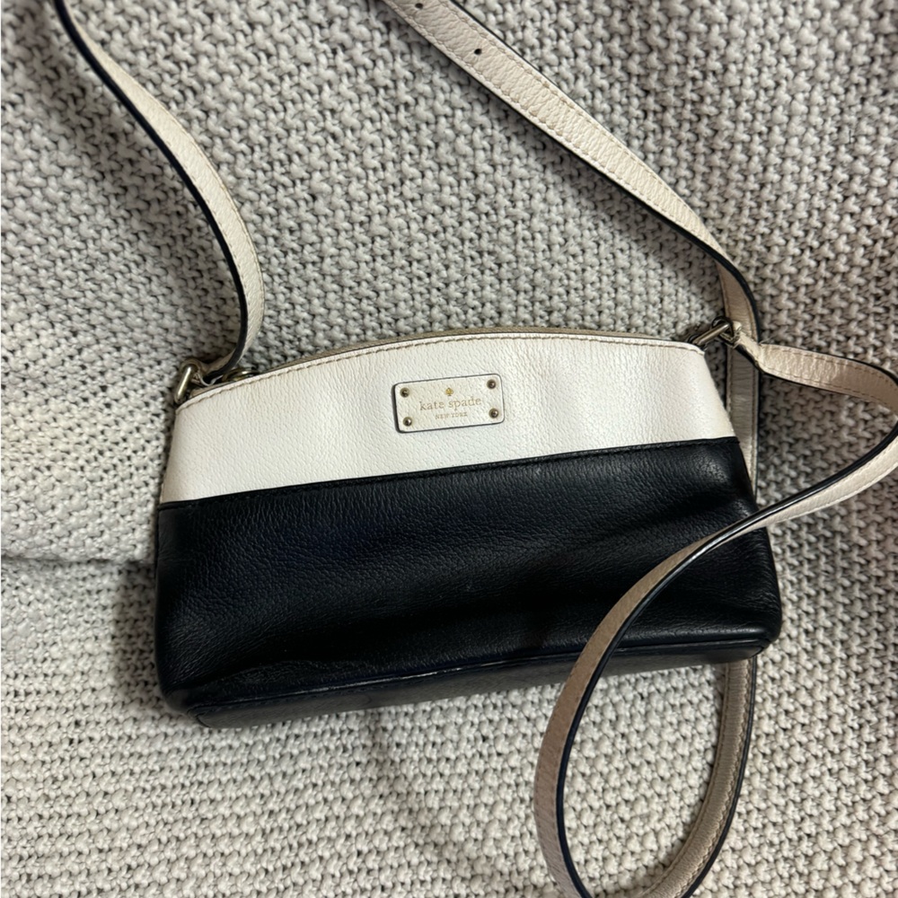 Kate Spade Millie Grove Street Black & Cement‎ WKRU4194 MSRP $199